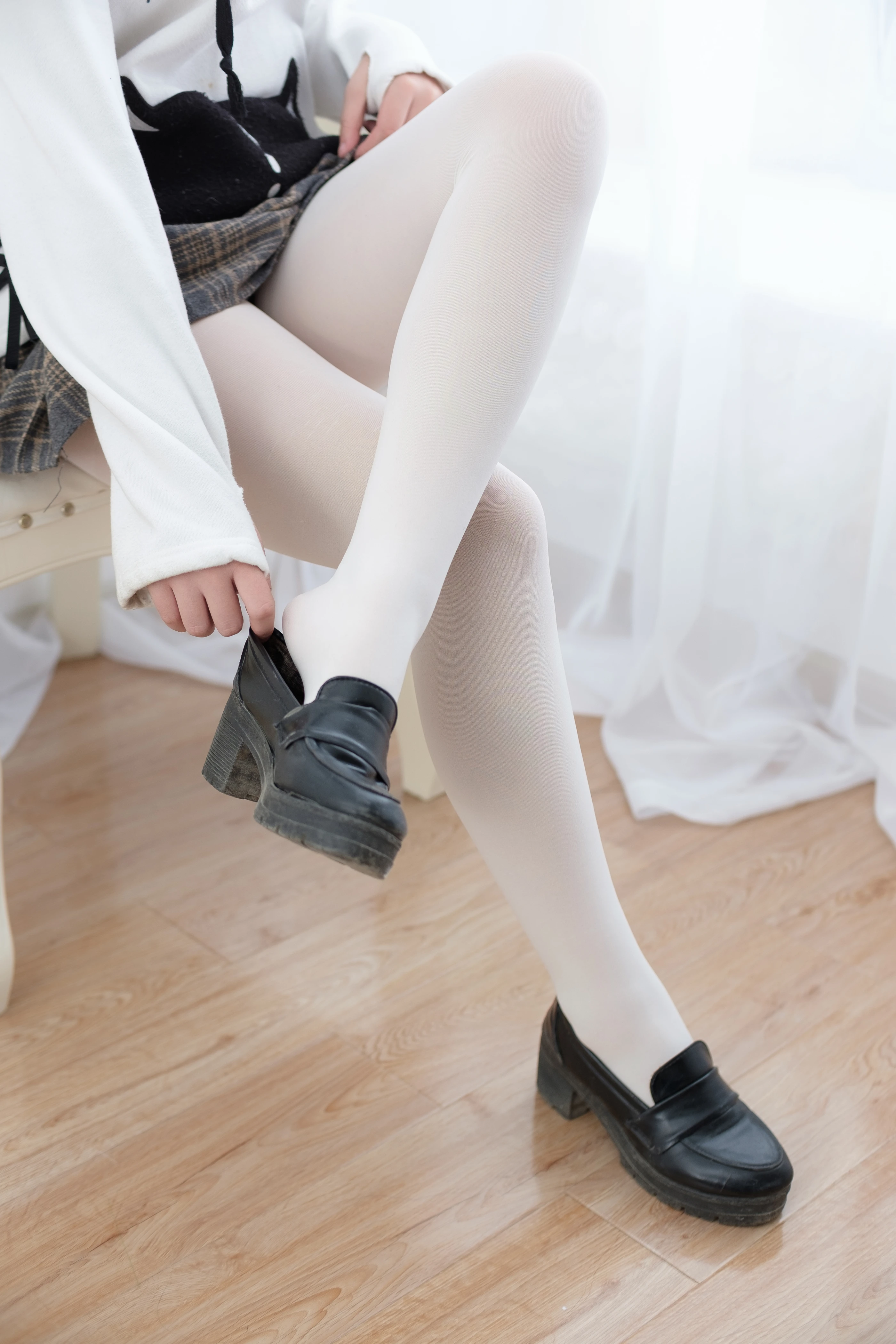 森萝财团 [R15-050] 黑白少女 [77P]插图6